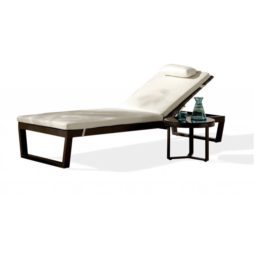 Cali Chaise Lounge With Side Round Table