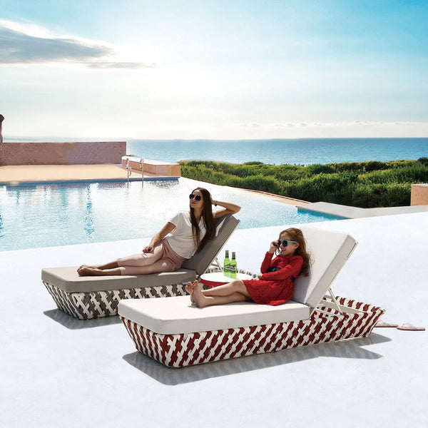 Verona Beach Bed With Coffee Table
