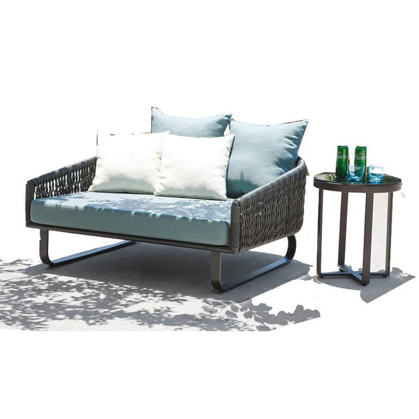 Haiti Daybed With Round Side Table